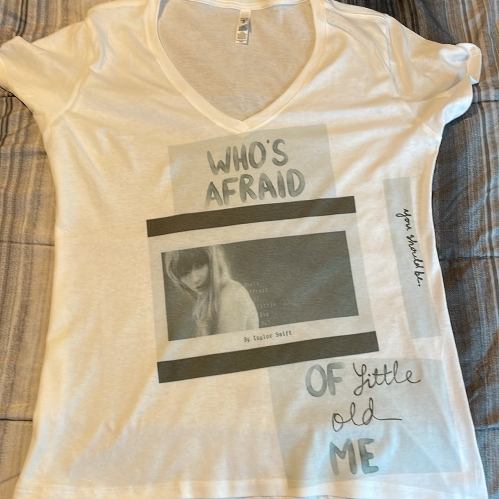 Taylor Swift Tshirt - Picture 5 of 5